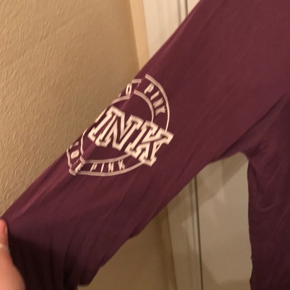 VS Pink - Picture 4 of 4